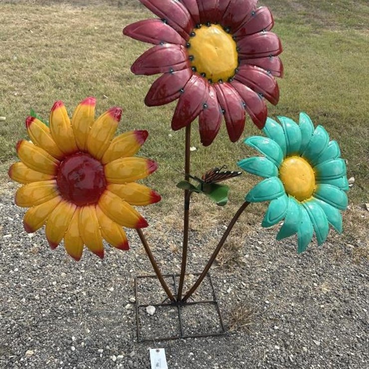 #165 • Metal Art - Large Flower Arrangment w/Butterfly
