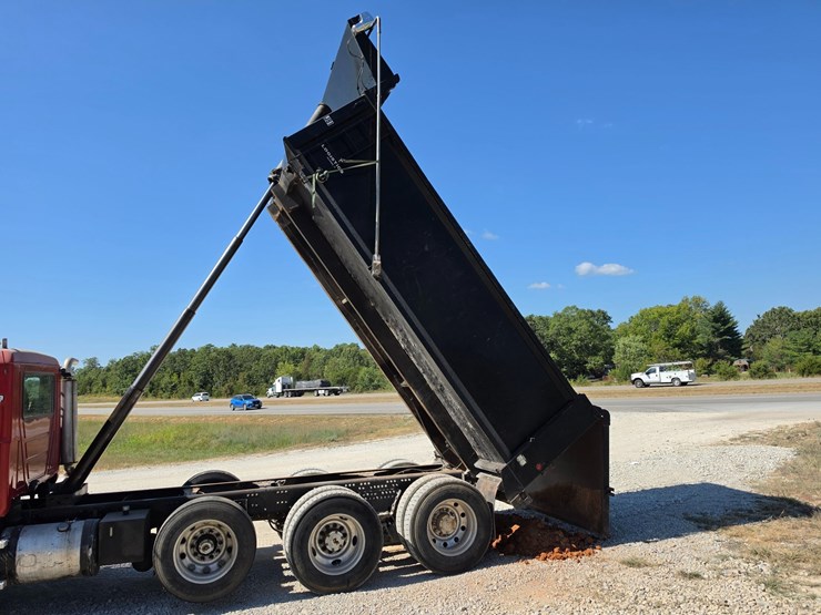 #26510-•-2006-mack-ct713-triaxle-dump-truck-image-17