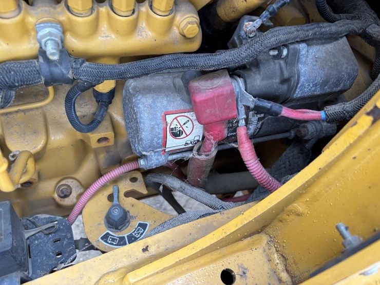 2013-deere-210k-ep-image-60