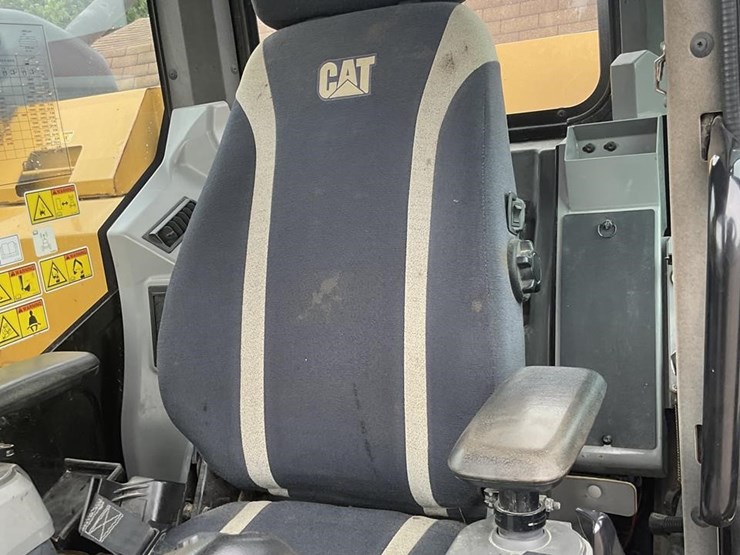 2019-caterpillar-315f-lcr-image-13