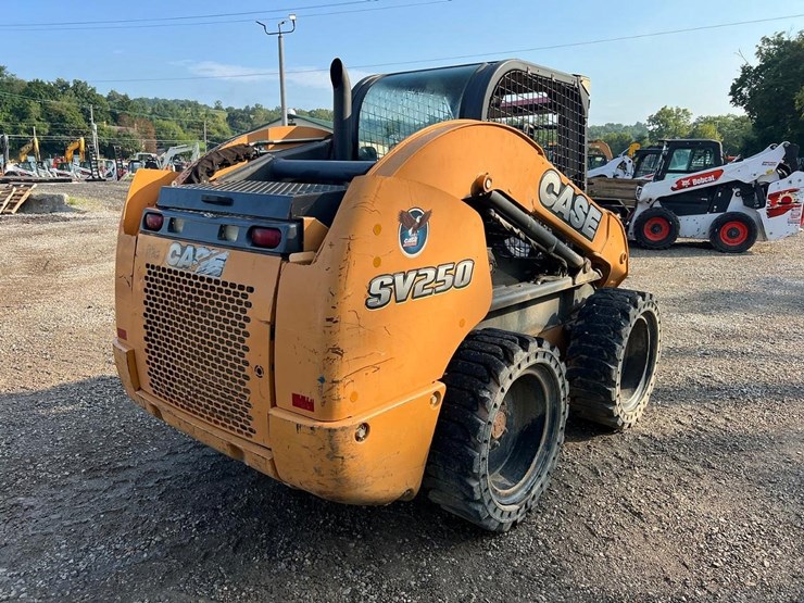 2012-case-sv250-image-5