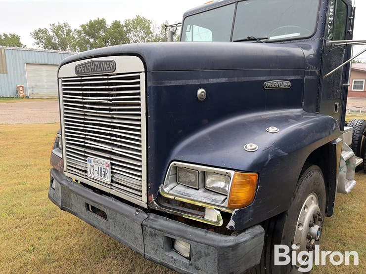 1992-freightliner-fld120-image-12