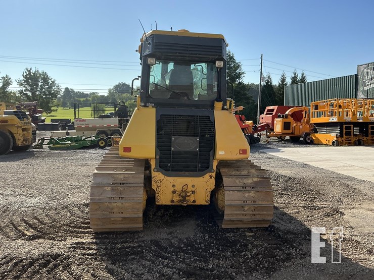 2014-komatsu-d51pxi-22-image-3