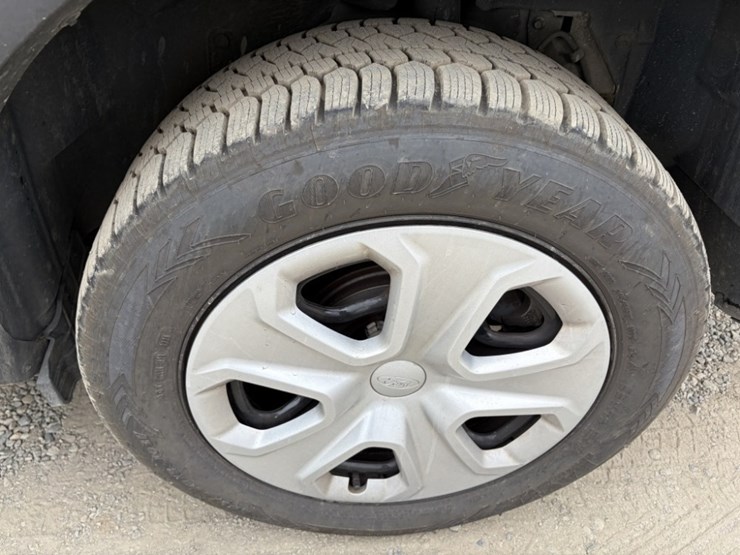 2018-ford-explorer-image-17
