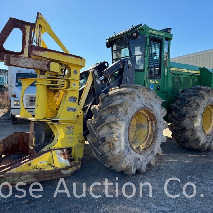 DEERE 843K