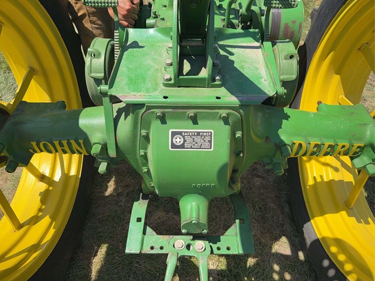 john-deere-b-image-30