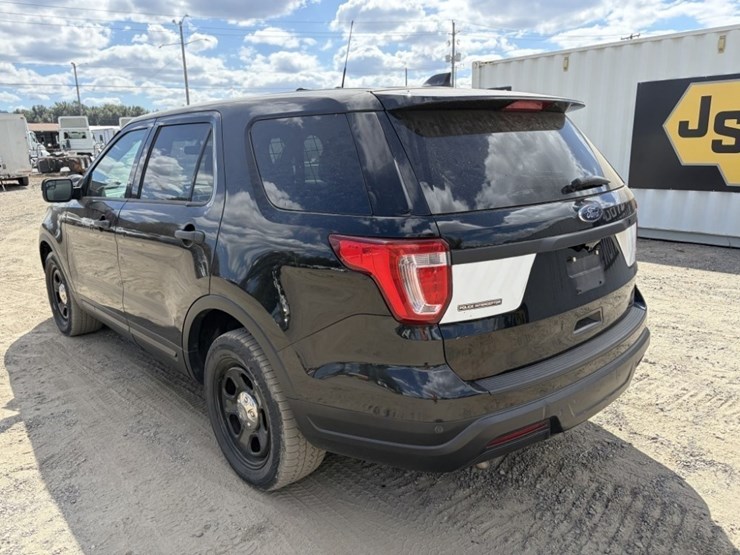 2018-ford-explorer-image-6