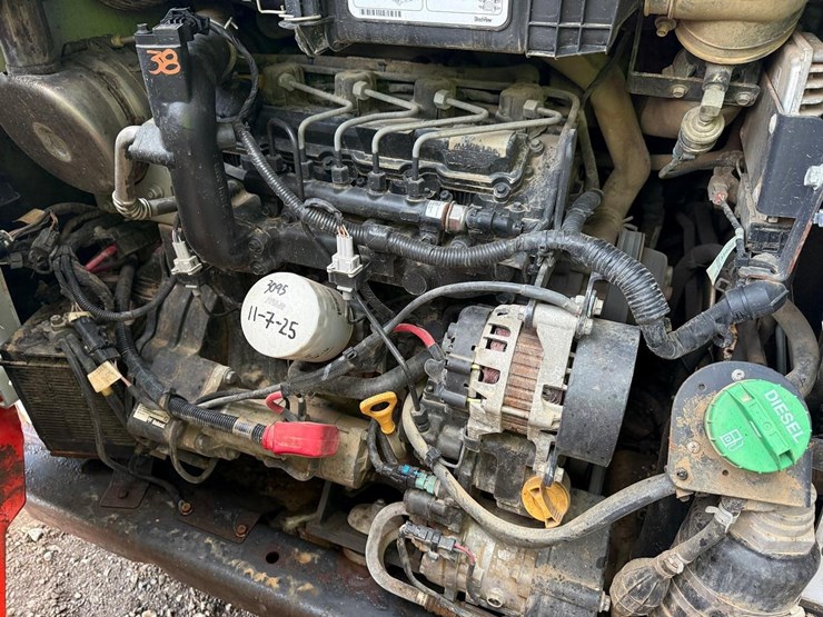 2020-bobcat-t595-image-15