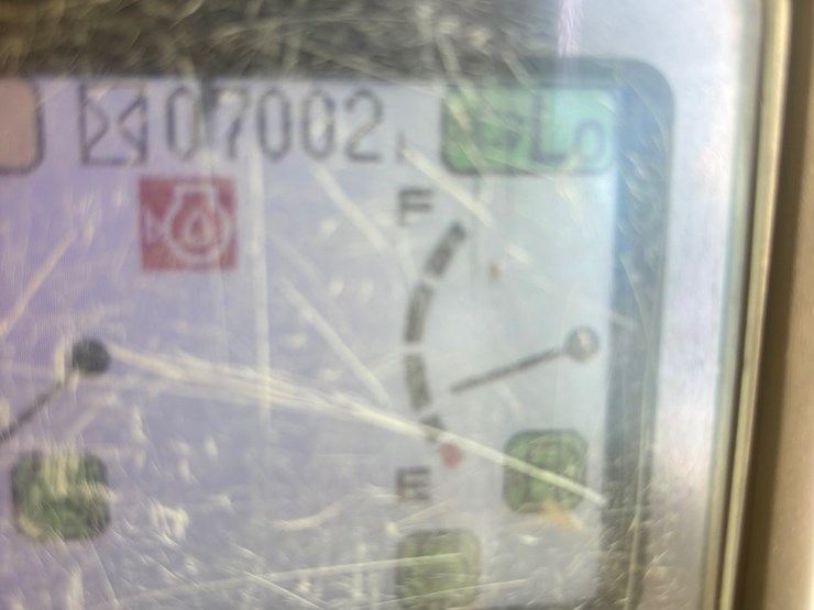 komatsu-pc220-lc-image-5