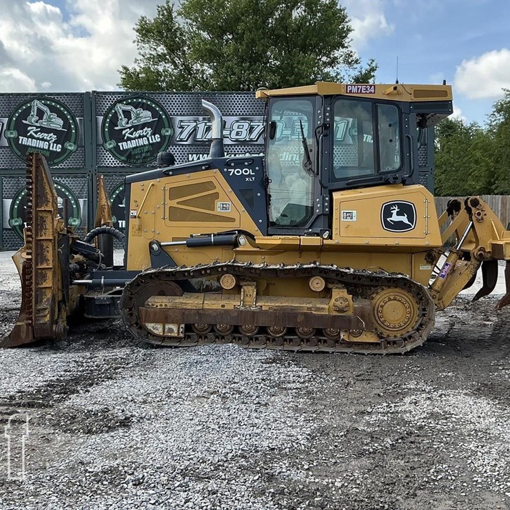 2022 DEERE 700L XLT