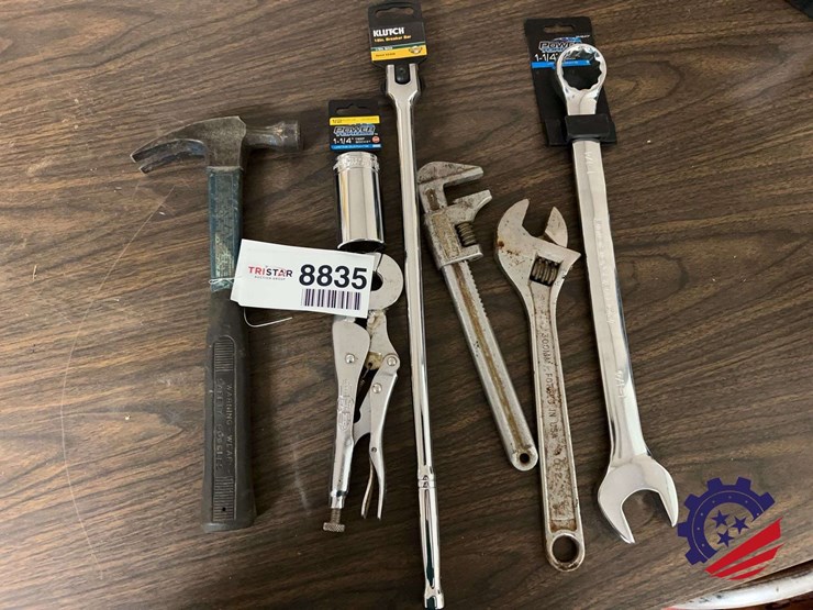 assortment-of-hand-tools-with-powerbuilt-and-klutch-models-image-4