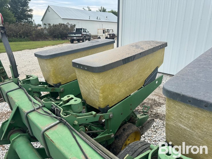 john-deere-7200-image-15