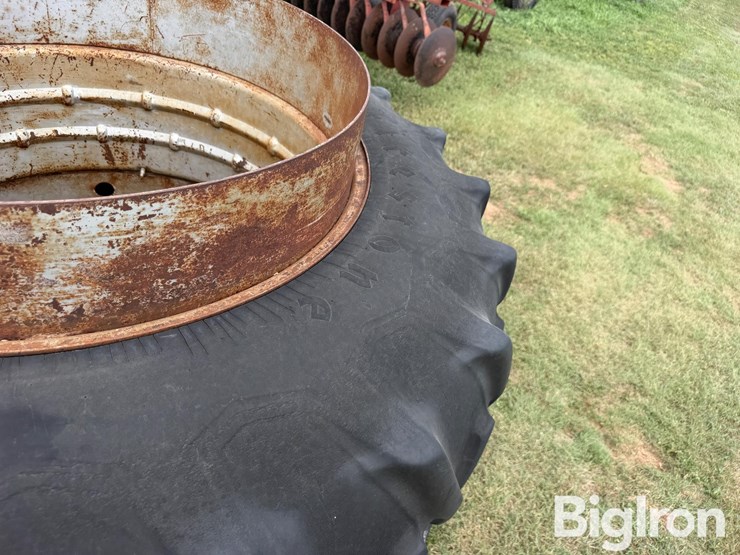 john-deere-4320-image-10