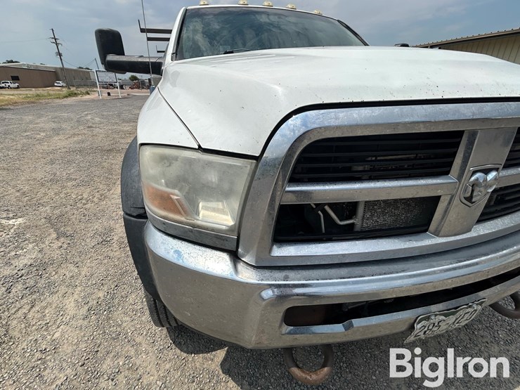 2011-dodge-ram-5500-image-9
