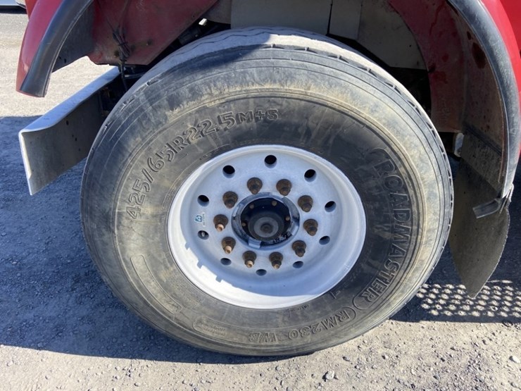 2004-kenworth-w900-image-29