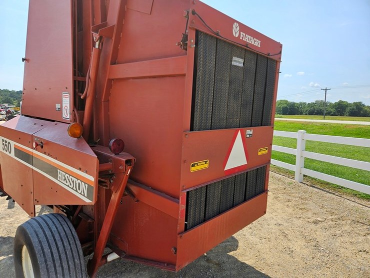 hesston-550-image-24