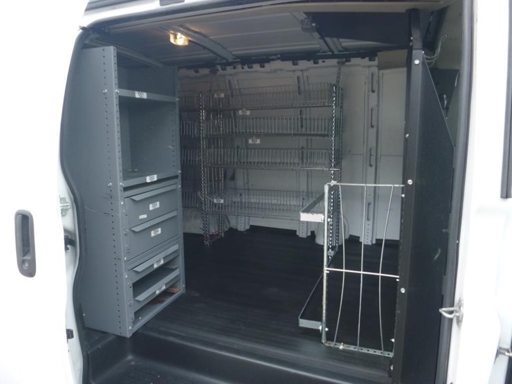 2010-chevrolet-express-2500-image-7