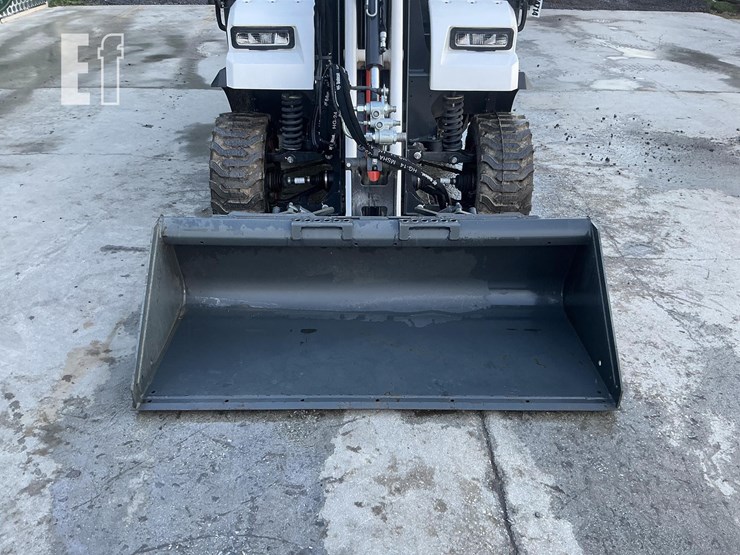 2024-bobcat-toolcat-uw56-image-9