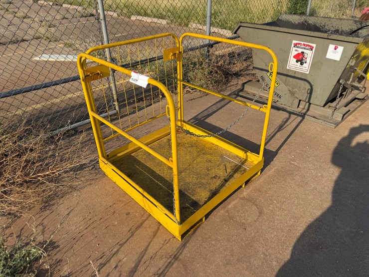 3x3-forklift-man-basket-image-1