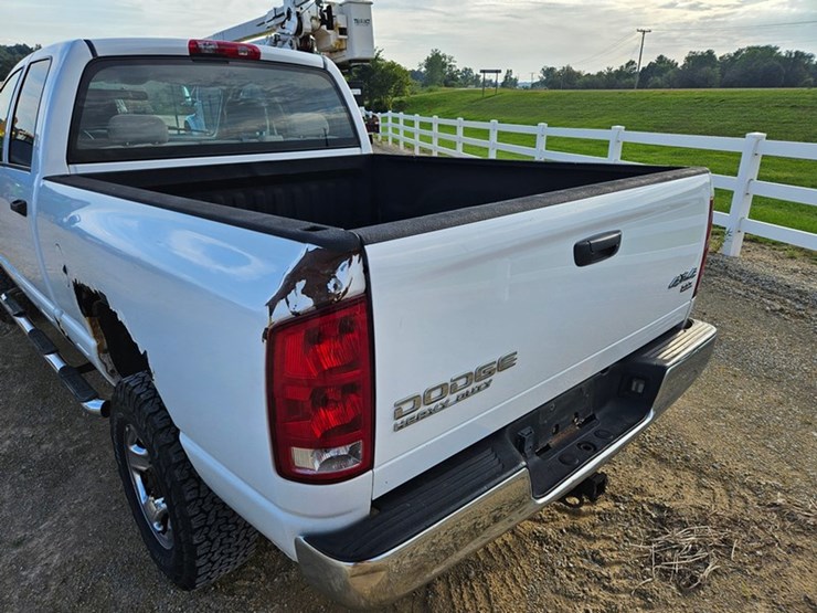 2004-dodge-ram-2500-image-18