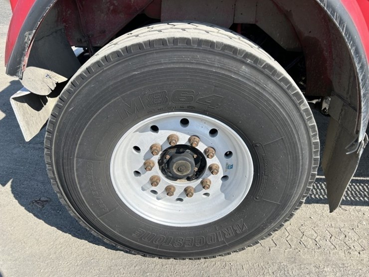 2005-kenworth-w900-image-29