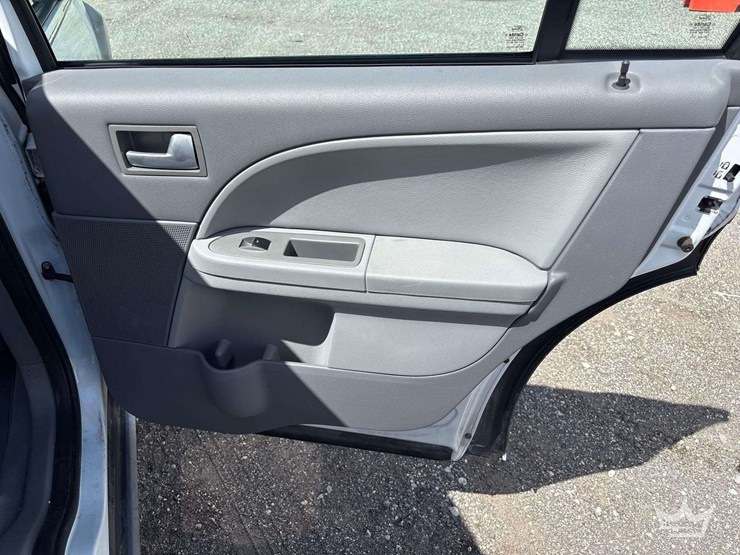 2007-ford-freestyle-image-24