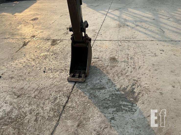 2019-deere-35g-image-11