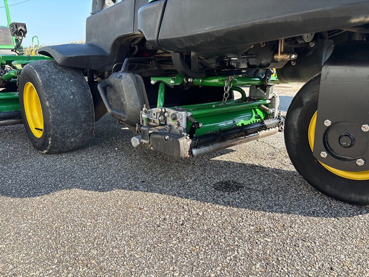 2022-john-deere-14-image-12