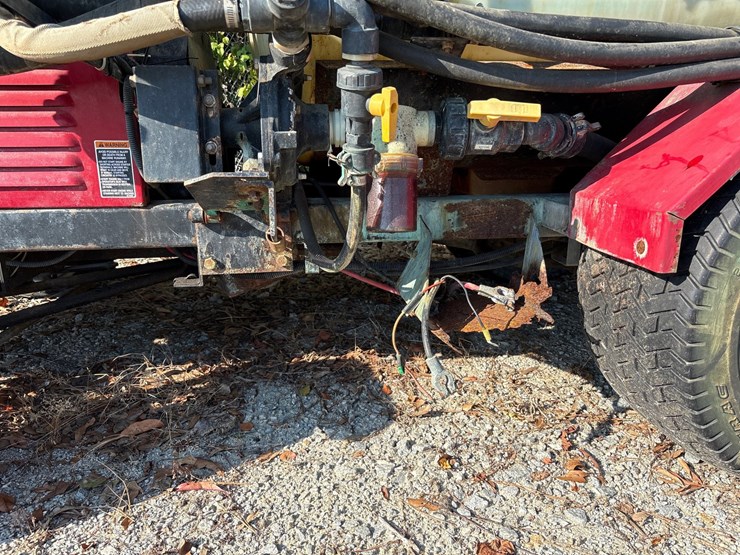 #1053-•-toro-1100-sprayer-image-8