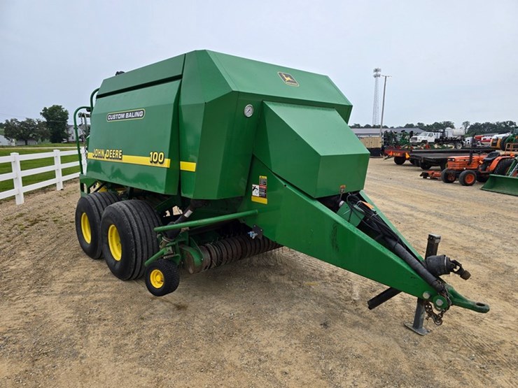 john-deere-100-image-9