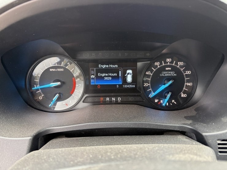 2018-ford-explorer-image-26