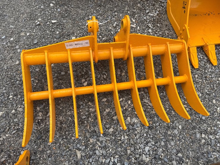 caterpillar-305-image-1