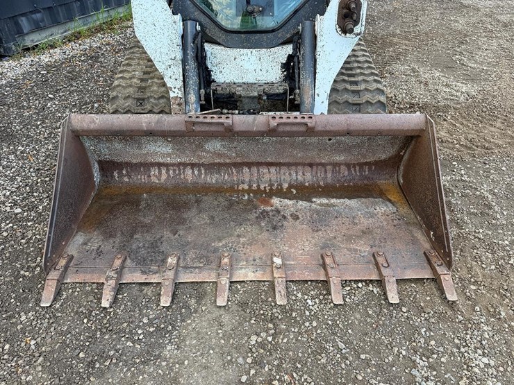 2020-bobcat-t595-image-9
