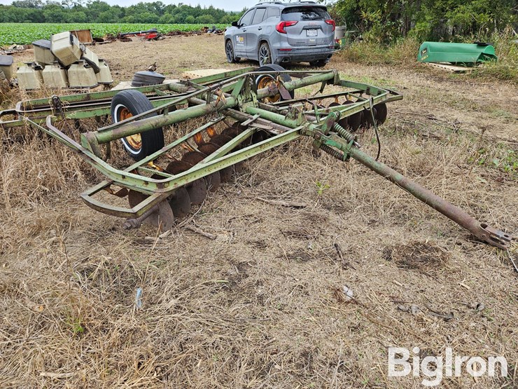 john-deere-12-image-3