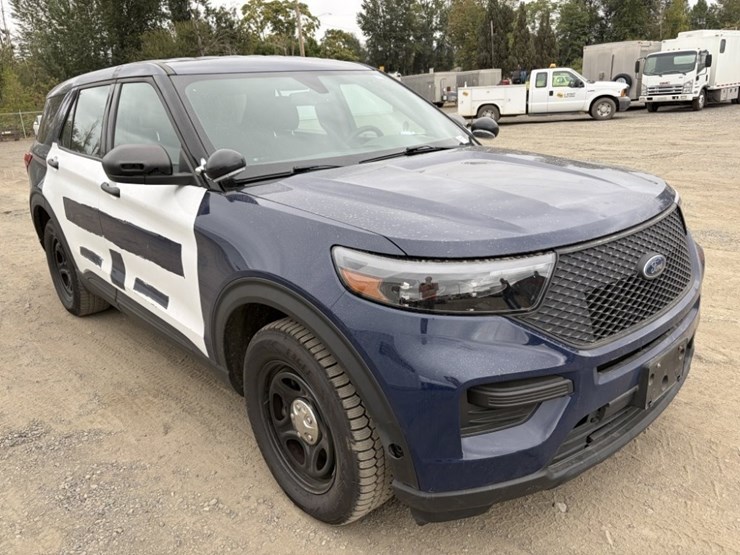 2020-ford-explorer-image-2