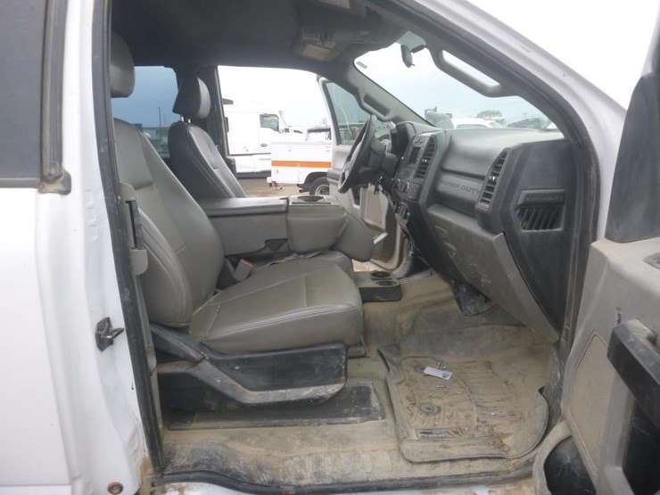 2019-ford-f350-image-12