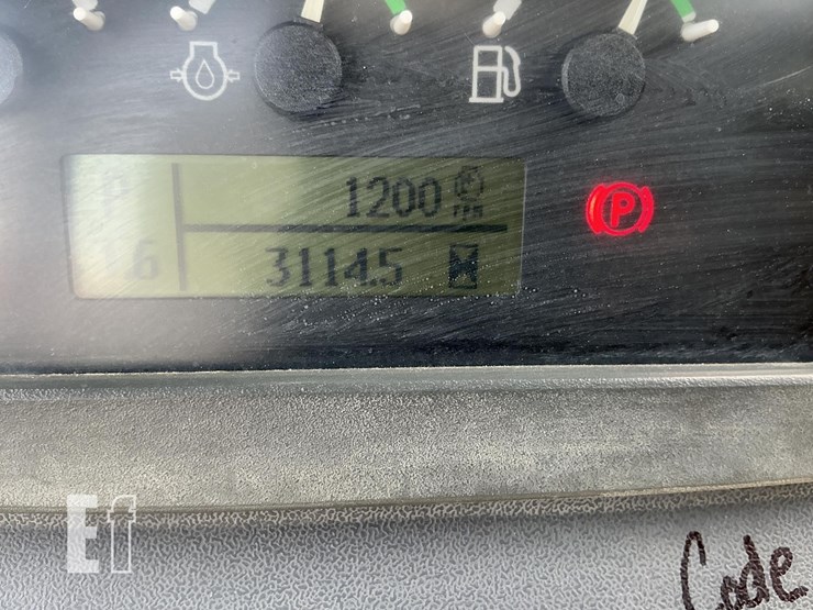 2019-deere-450k-lgp-image-15