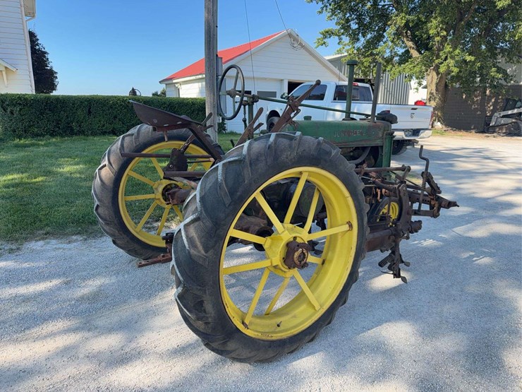 john-deere-b-image-5