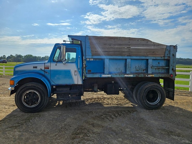2000-international-4900-image-2