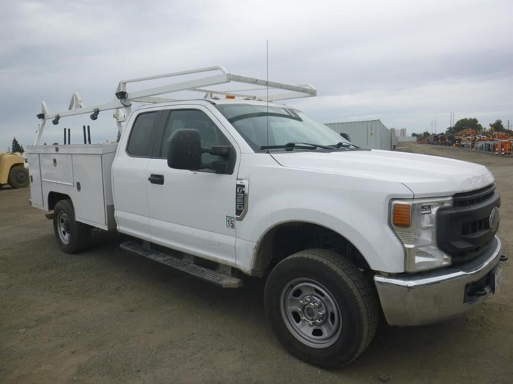 2021-ford-f350-image-2