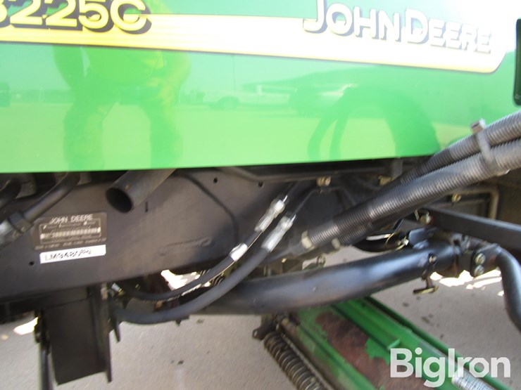 john-deere-3225c-image-10