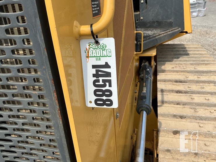 2019-deere-450k-lgp-image-18
