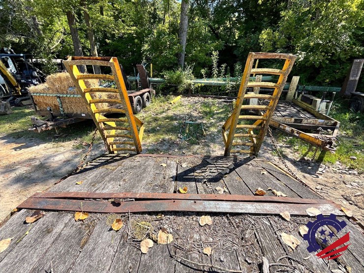 dual-t/a-equipment-tag-trailer-image-27