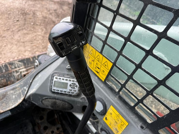2023-bobcat-t650-image-22