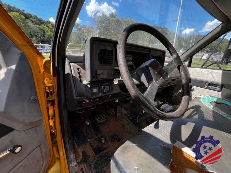 1998-gmc-c7500-s/a-boom-truck-image-65