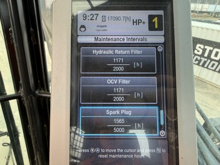 2013-caterpillar-568-image-46