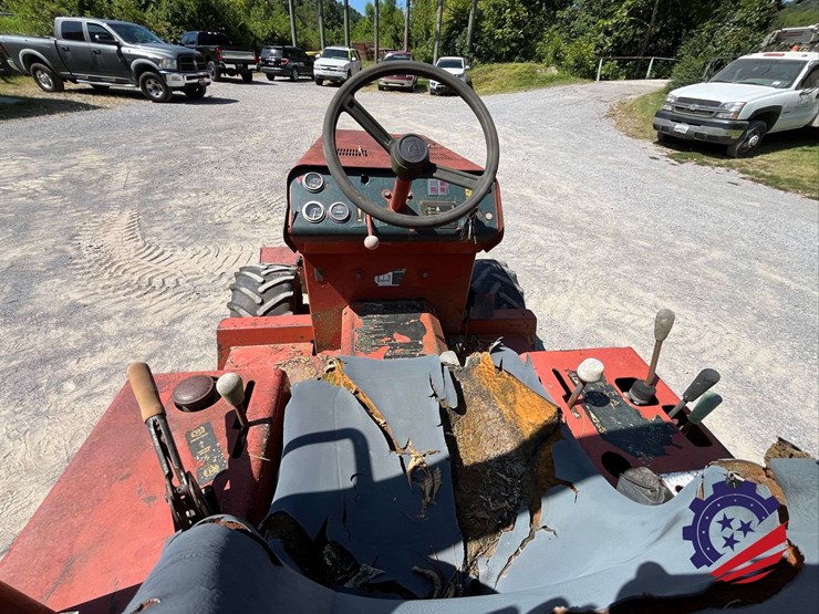 2001-ditch-witch-3700-image-30