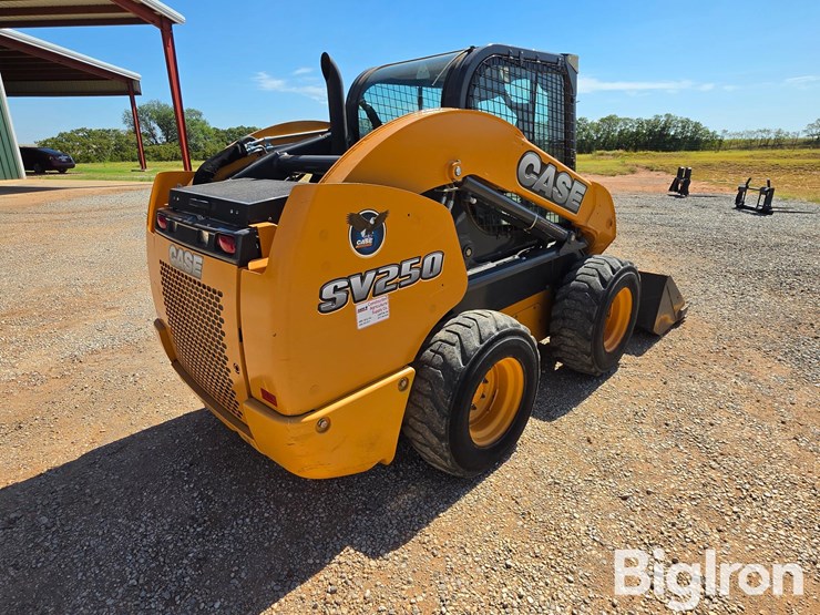 2013-case-sv250-image-5