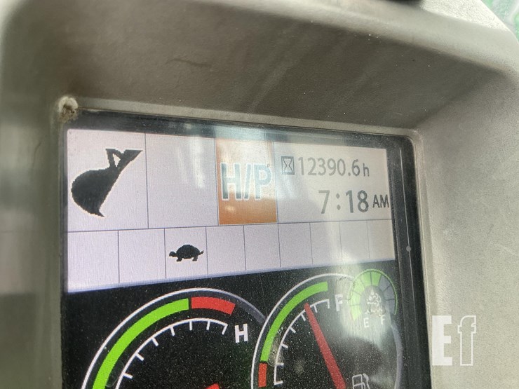2015-deere-350g-lc-image-18