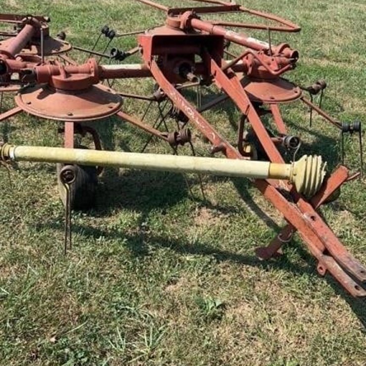 NEW HOLLAND 163